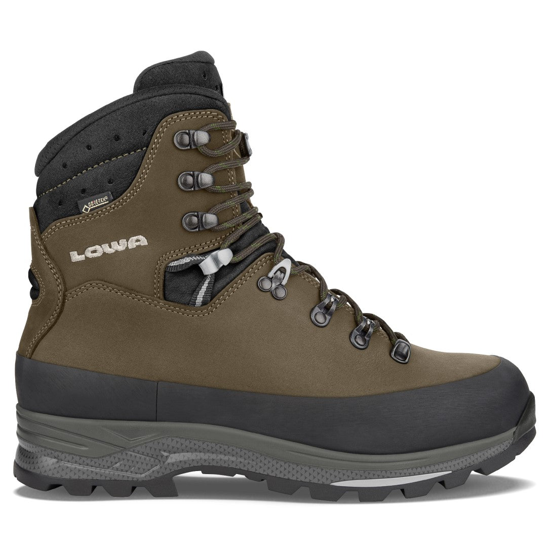 Lowa Tibet GTX Hiking Boots